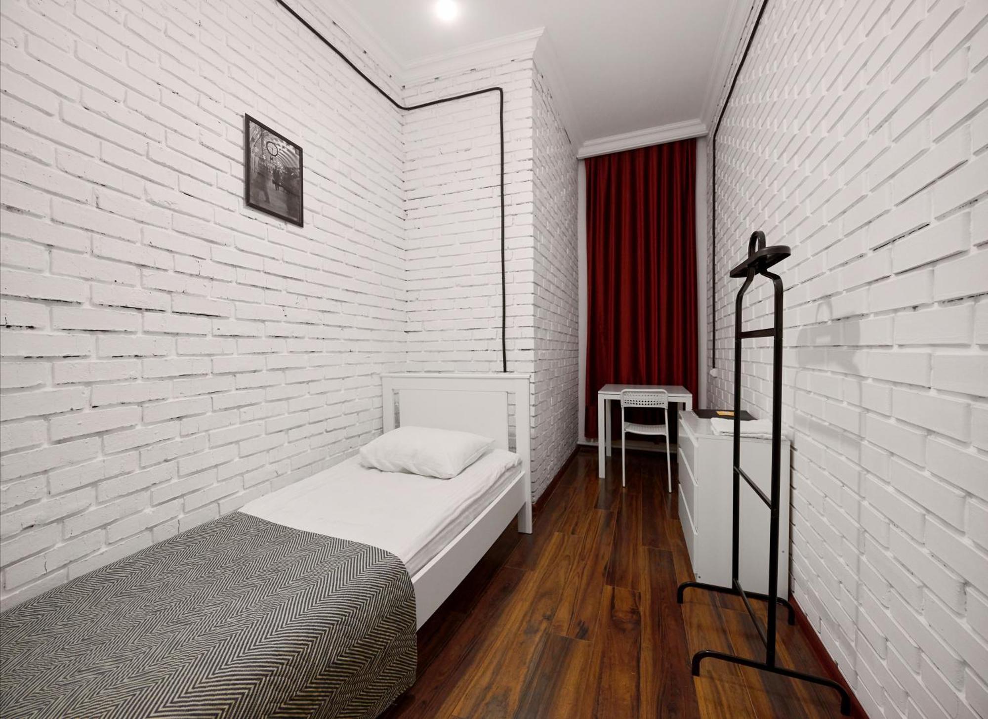 Hannah Inn Budget Hotel アスターナ エクステリア 写真