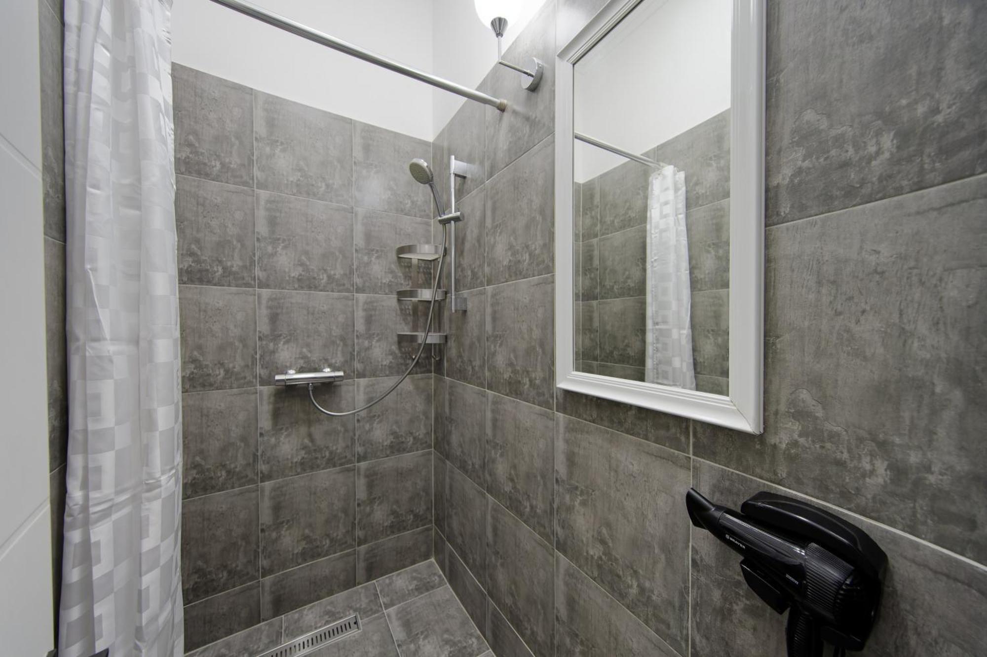 Hannah Inn Budget Hotel アスターナ 部屋 写真